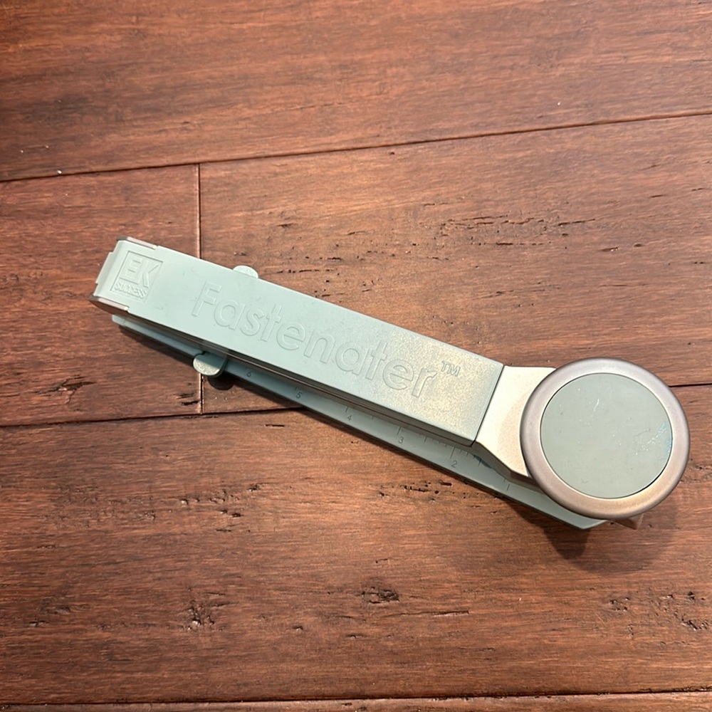 EK Success scrapbook stapler and staples